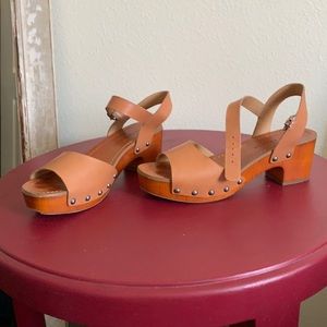 Lucky Brand wooden sole sandals